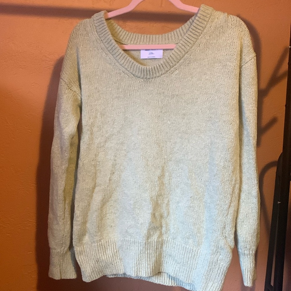 Old Navy green sweater
